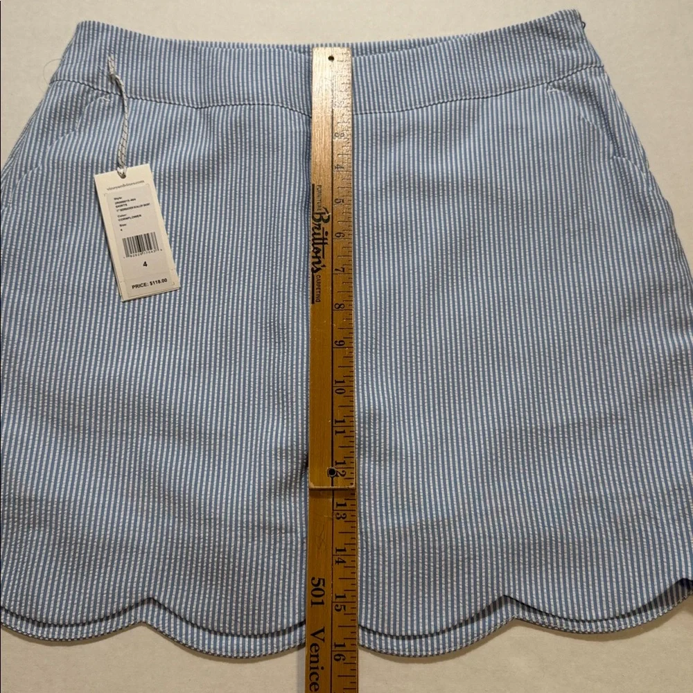 Vineyard Vines Seersucker Scalloped Performance Skort 17” - Picture 6 of 11
